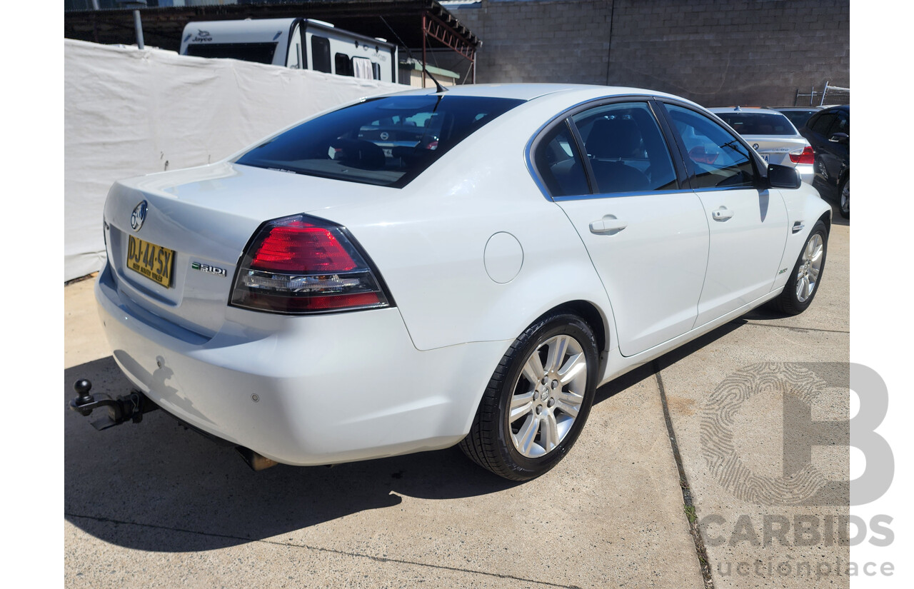 2/2010 Holden Calais  VE MY10 4d Sedan White 3.6L