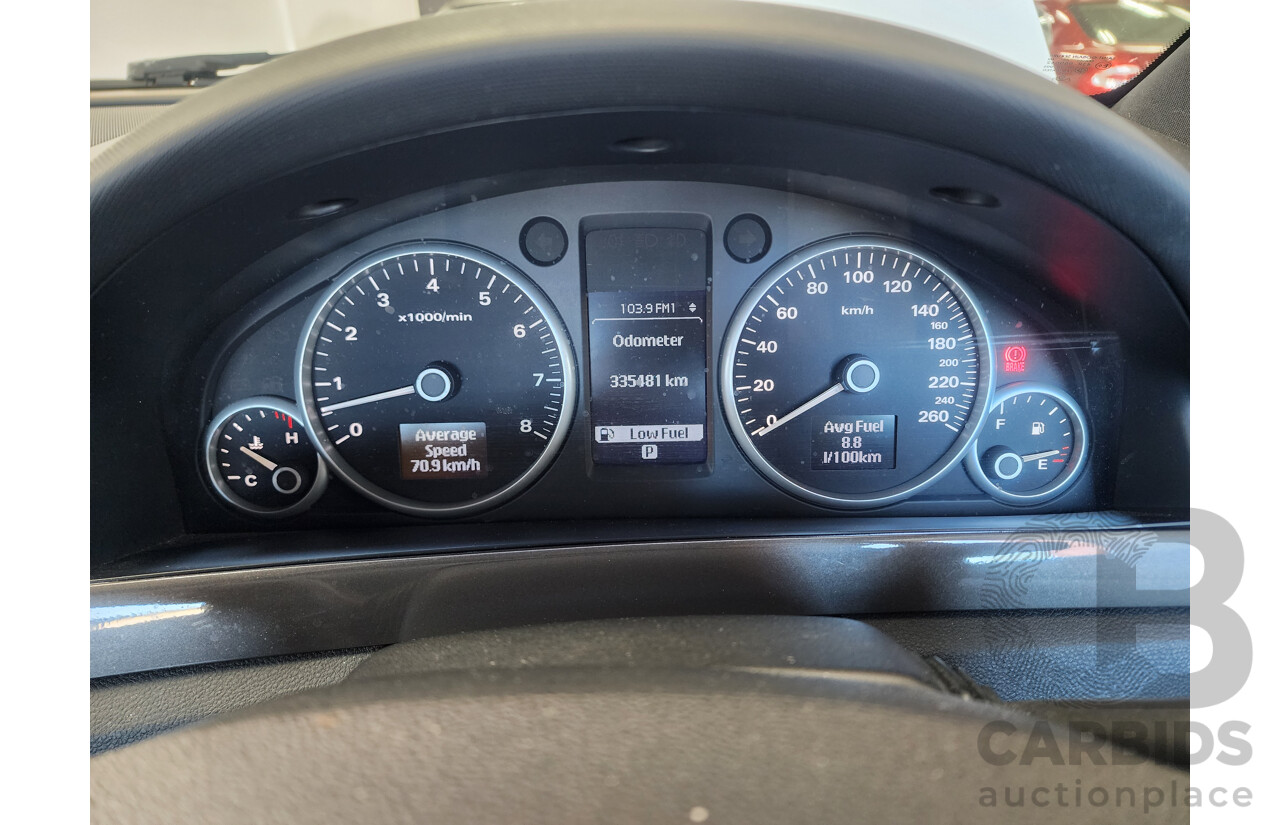 2/2010 Holden Calais  VE MY10 4d Sedan White 3.6L
