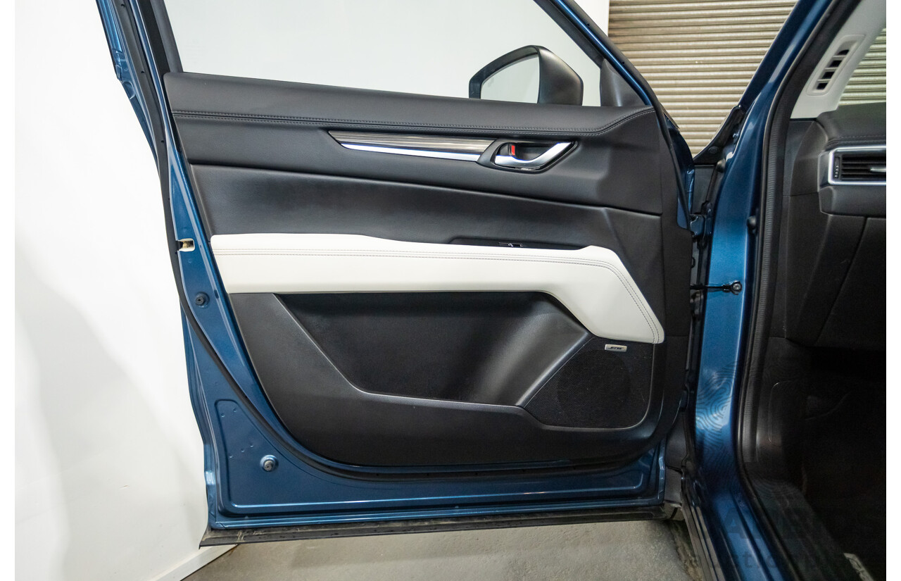 02/2017 Mazda CX-5 GT (AWD) KF MY17 4d Wagon Machine Eternal Blue Twin Turbo Diesel 2.2L