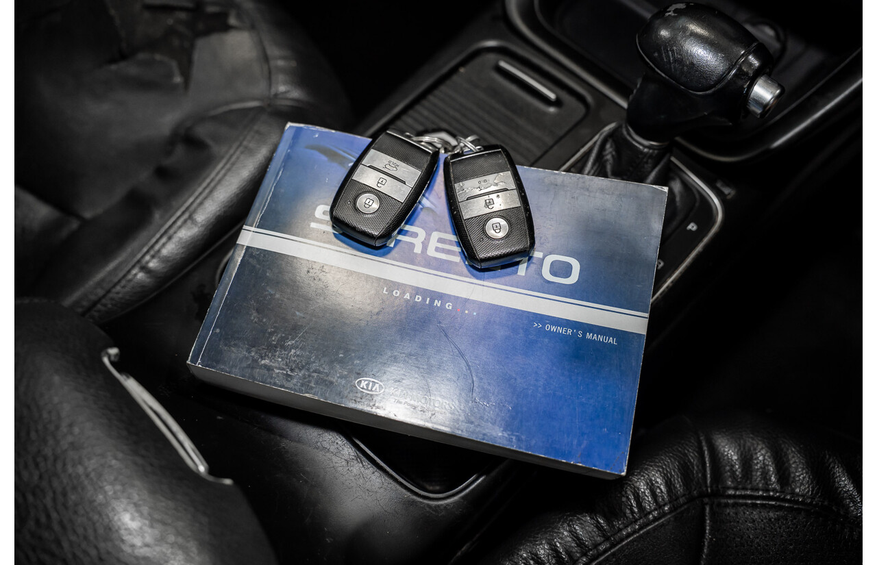 5/2015 Kia Sorento Platinum (4x4) XM MY15 4d Wagon Platinum Graphite Metallic Turbo Diesel 2.2L - 7 Seater