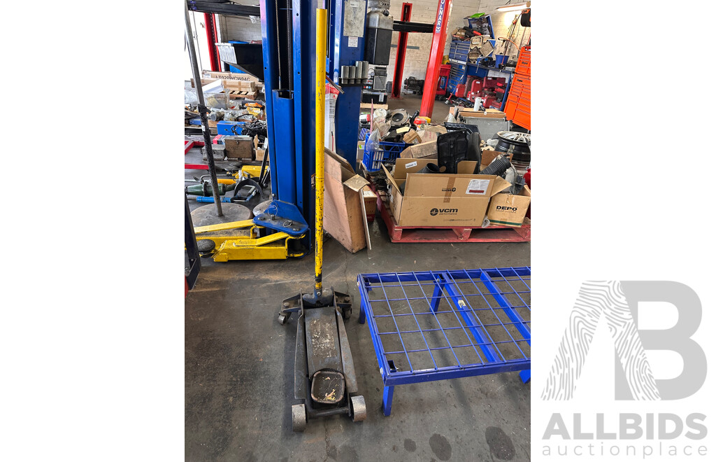 Assorted Job Lot - Stand & Jack ETC