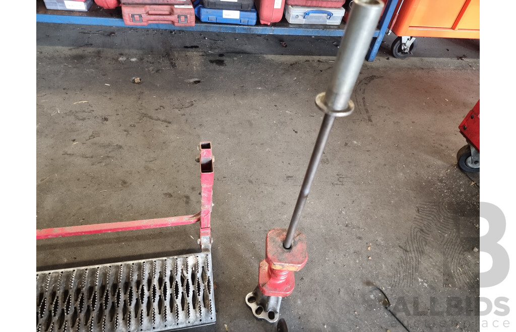 Assorted Job Lot - Miscellaneous Tools & Accessories ETC