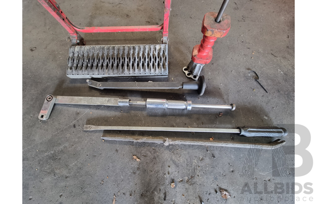 Assorted Job Lot - Miscellaneous Tools & Accessories ETC