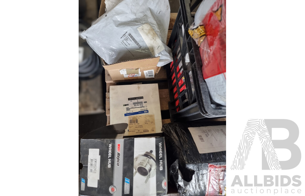 Assorted Job Lot - Pallet of Assorted Car Part ETC