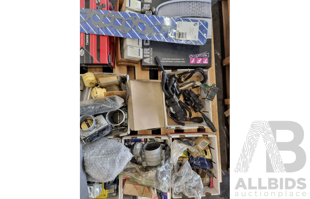 Assorted Job Lot - Pallet of Assorted Car Part ETC