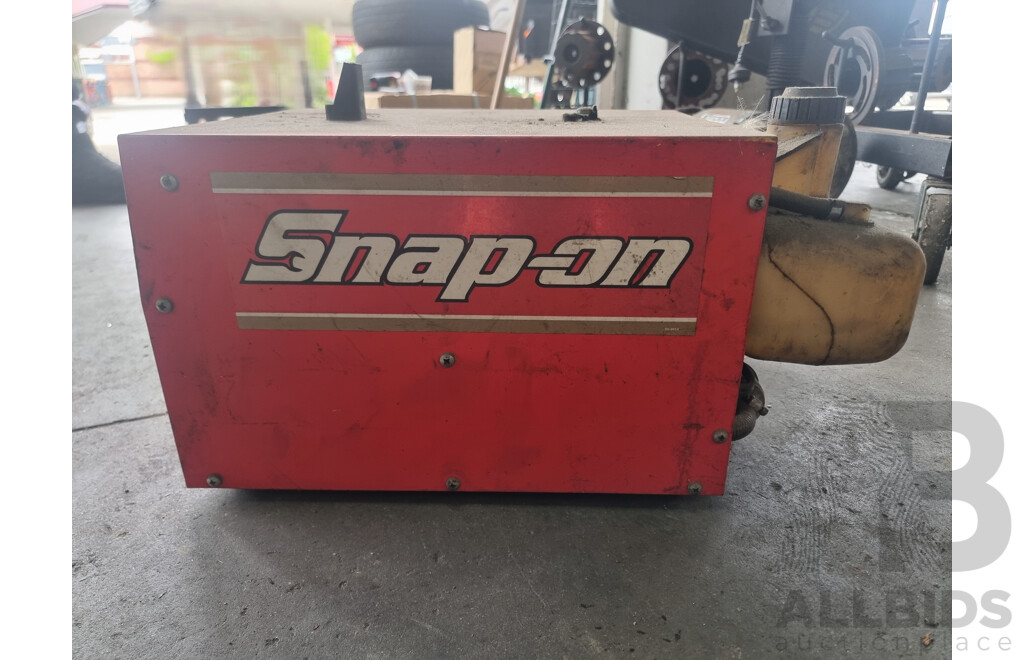 Bilstein R-2000 Fuel Pressure System Machine