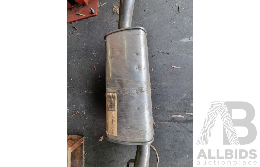 Exhaust to Suit Commodore VT