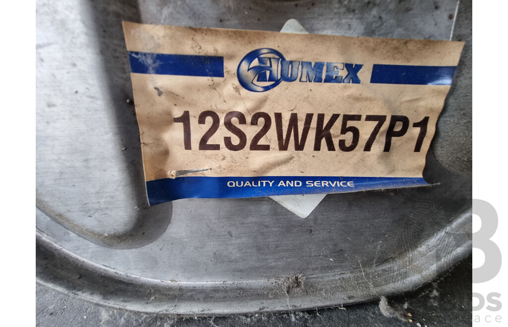 Exhaust to Suit Commodore VT