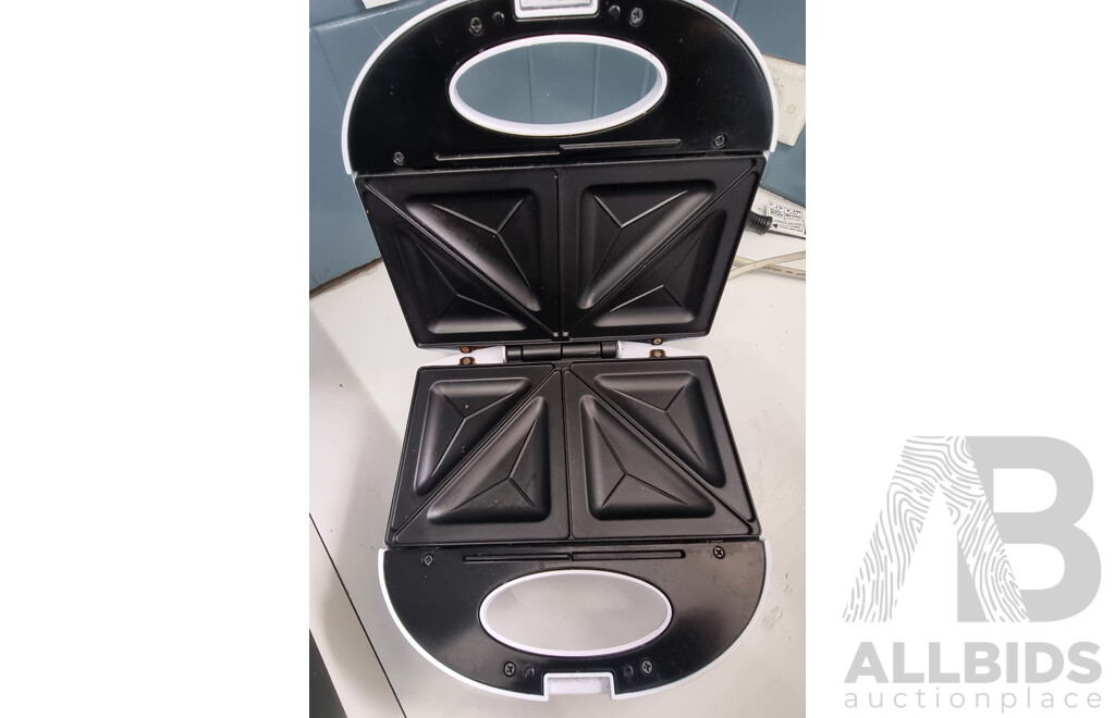 Assorted Jot Lot - Toasters ETC