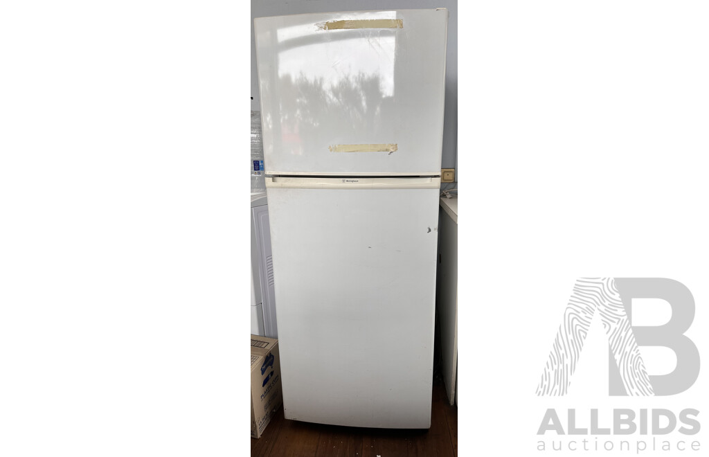 Westinghouse 280L Fridge/Freezer