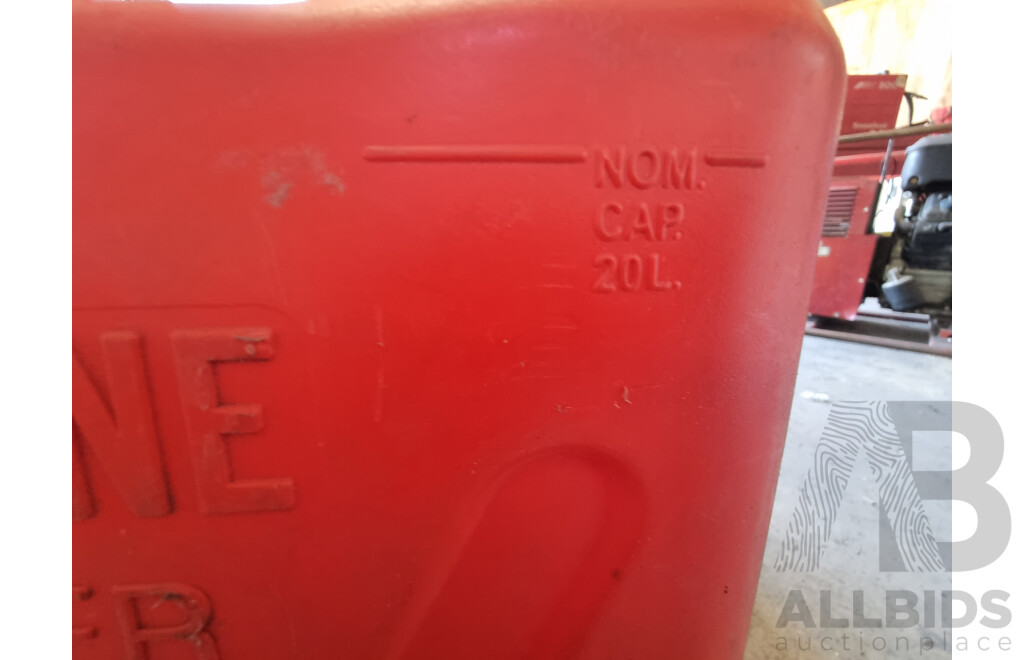 Assorted Job Lot - Quantity of 3, 20L Jerry Cans ETC