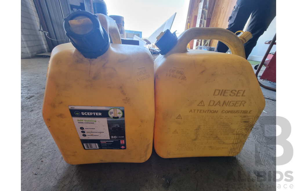 Assorted Job Lot - Quantity of 3, 20L Jerry Cans ETC