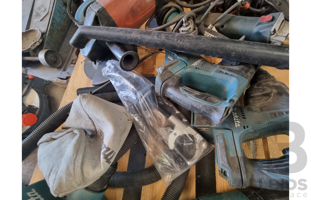 Assorted Job Lot - Pallet of Corded / Battery Operated Power Tools & Accessories ETC