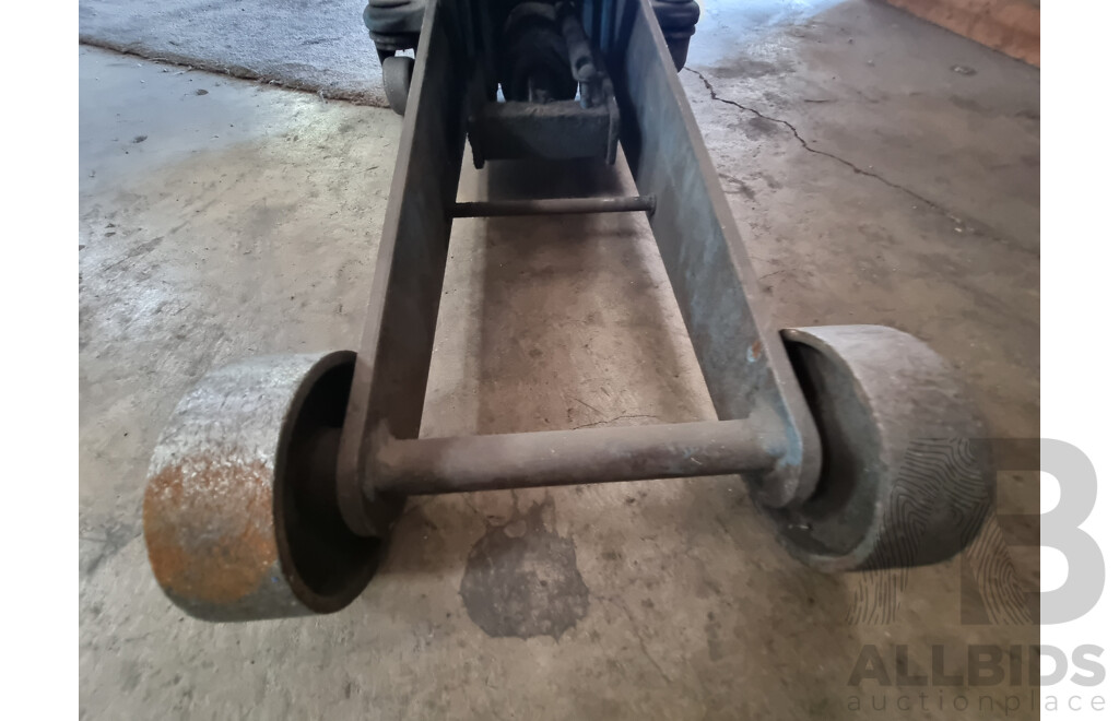 Heavy Duty Hydraulic Trolley Jack Complete with Jack Handle