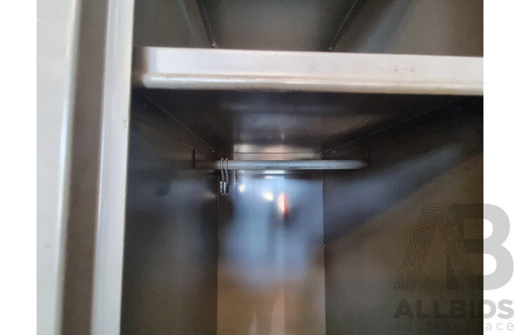 Roksteel Free Standing Single Locker