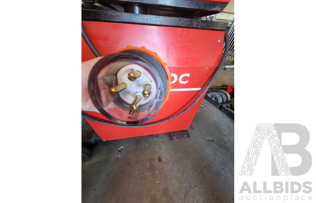 Boc Gas 320R Mig Remote Welder with WF2 Wire Feeder