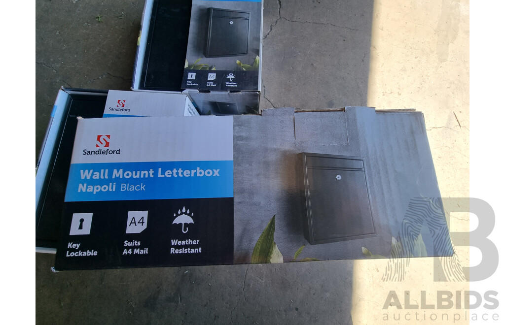 Quantity of 3 Sandleford Wall Mounted Letterboxes