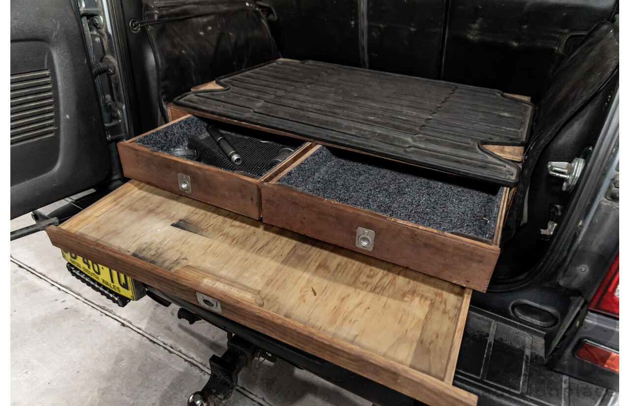 1/2008 Hummer H3 Adventure  4d Wagon Lunar Grey Metallic 3.7L