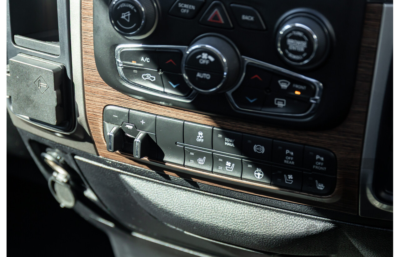 11/2017 ASV (Dodge) Ram 2500 Laramie D1 LWB (4x4) 4d Crew Cab Utility Bright Silver Metallic Turbo Diesel Cummins 6.7L