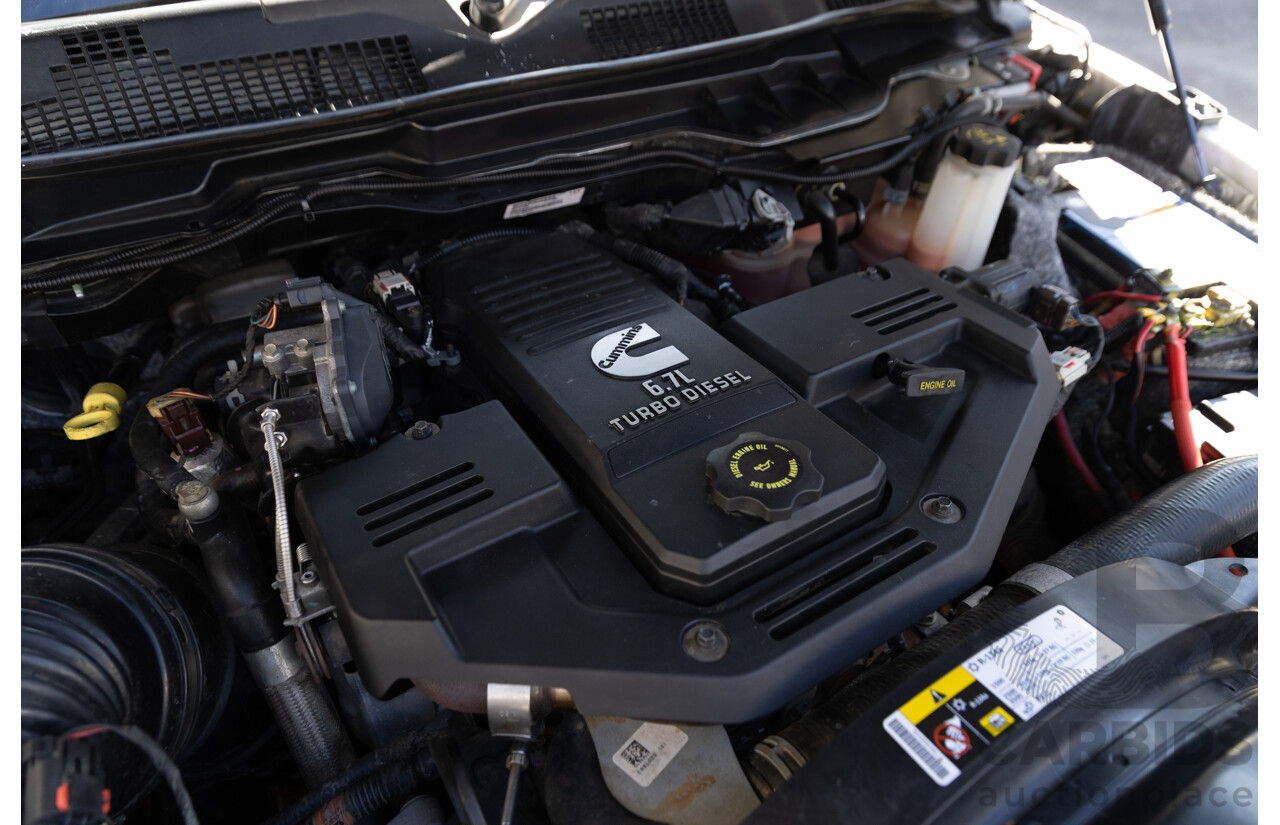 11/2017 ASV (Dodge) Ram 2500 Laramie D1 LWB (4x4) 4d Crew Cab Utility Bright Silver Metallic Turbo Diesel Cummins 6.7L