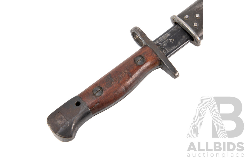Australian WWI Bayonet in Scabbard