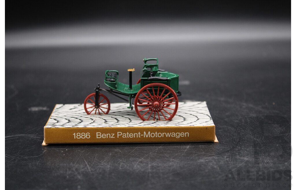 1886 Benz Patent-Motorwagen Model Car
