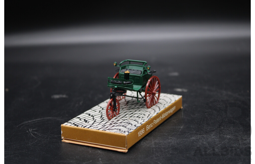 1886 Benz Patent-Motorwagen Model Car