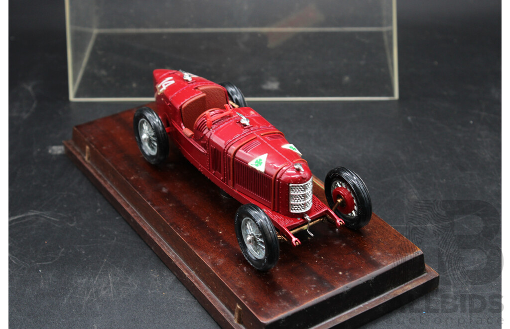 Alfa Romio Diecast Grand Prix P2 1:25 Model Car