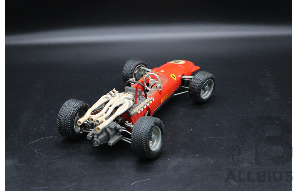 SCHUCO Ferrari Formel 2 320 PS 1:18 Model Car