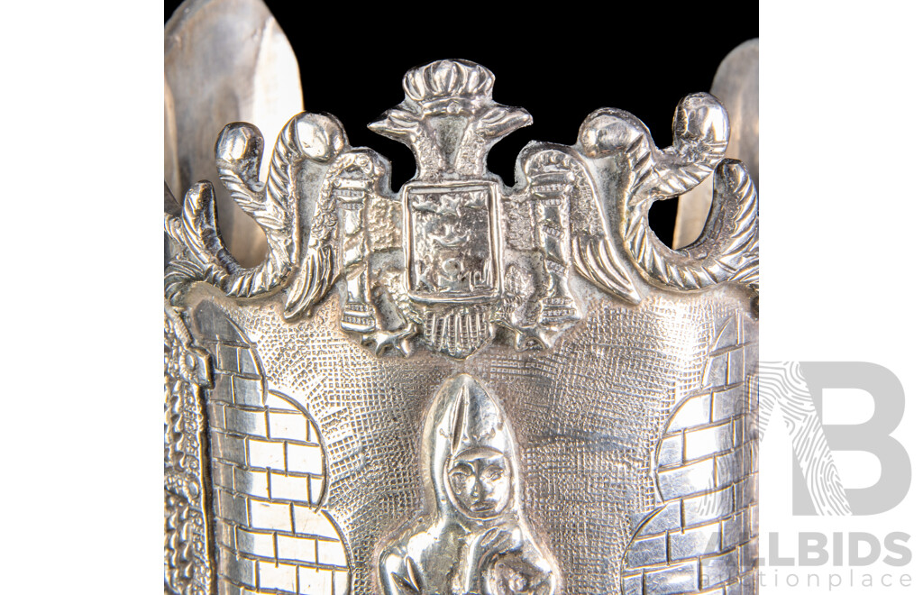 Vintage Sterling Silver Bracelet with Engraved Scene, Weight 205gm