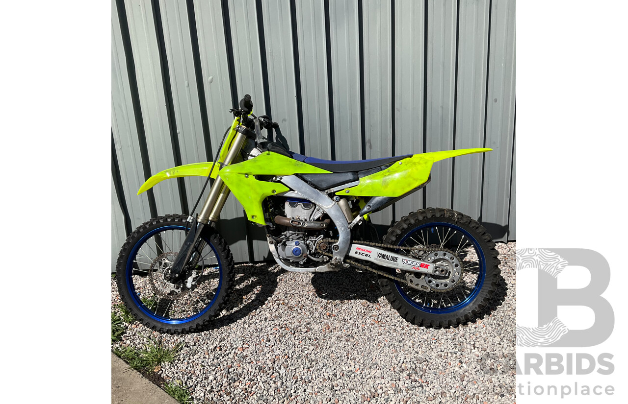 2019 Yamaha YZ450 Dirt Bike