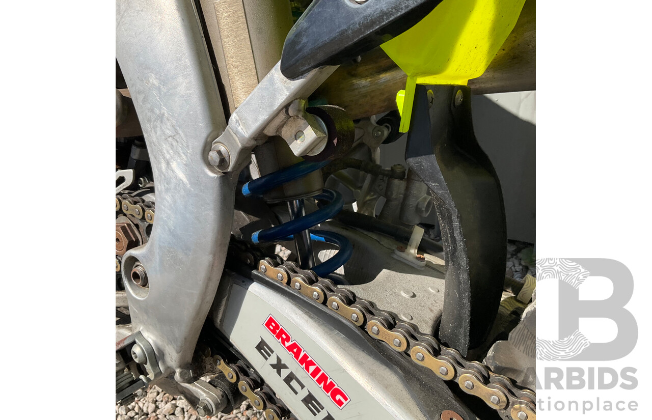 2019 Yamaha YZ450 Dirt Bike