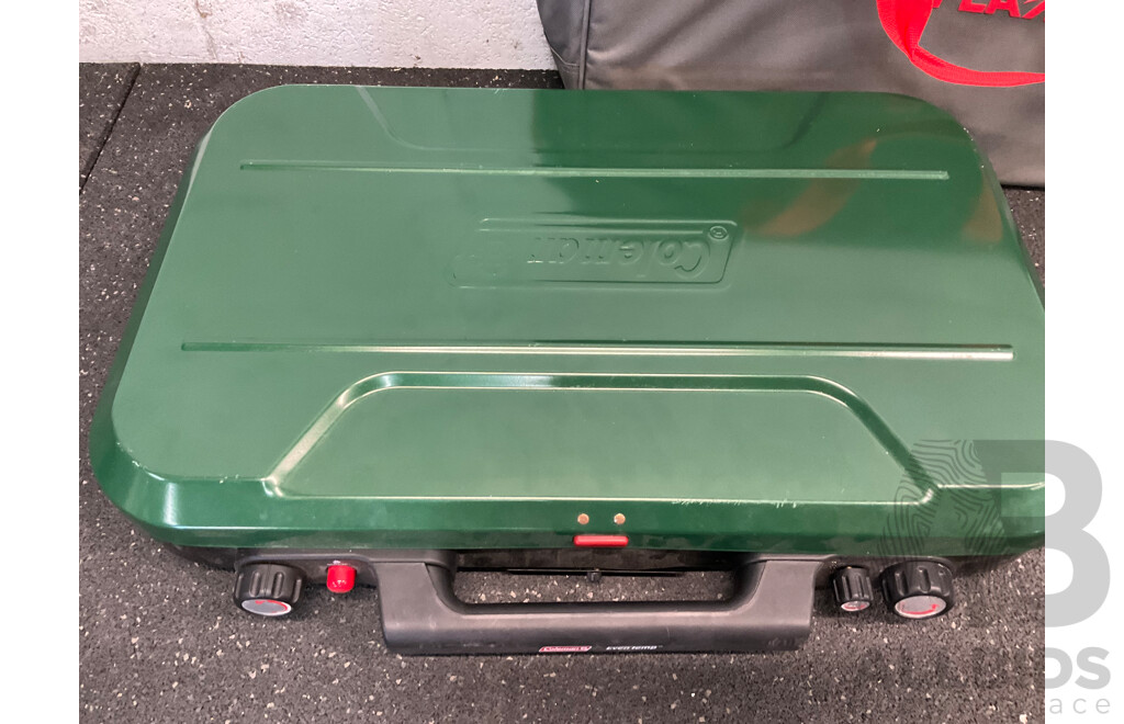 COLEMAN EvanTemp 3 Burner Stove with Griddle and COLEMAN Carry Bag