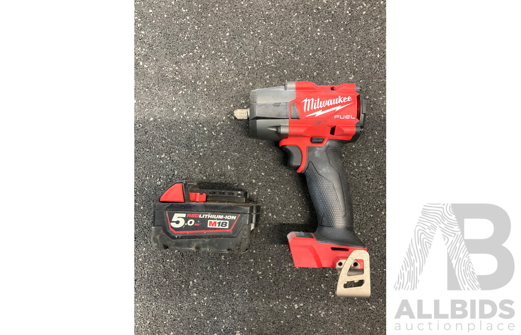 MILWAUKEE 18V (FMTIW2P12) Cordless Fuel 1/2'' Mid-Torque Impact Wrench with 5.0Ah Battery