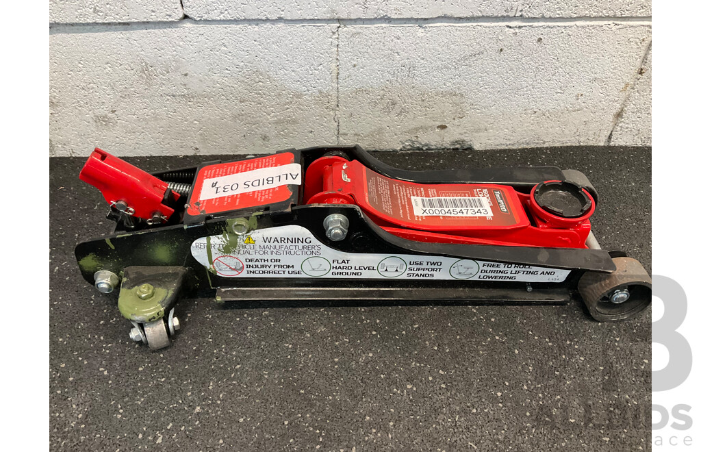ToolPRO 1600kg Low Profile Hydraulic Trolley Jack