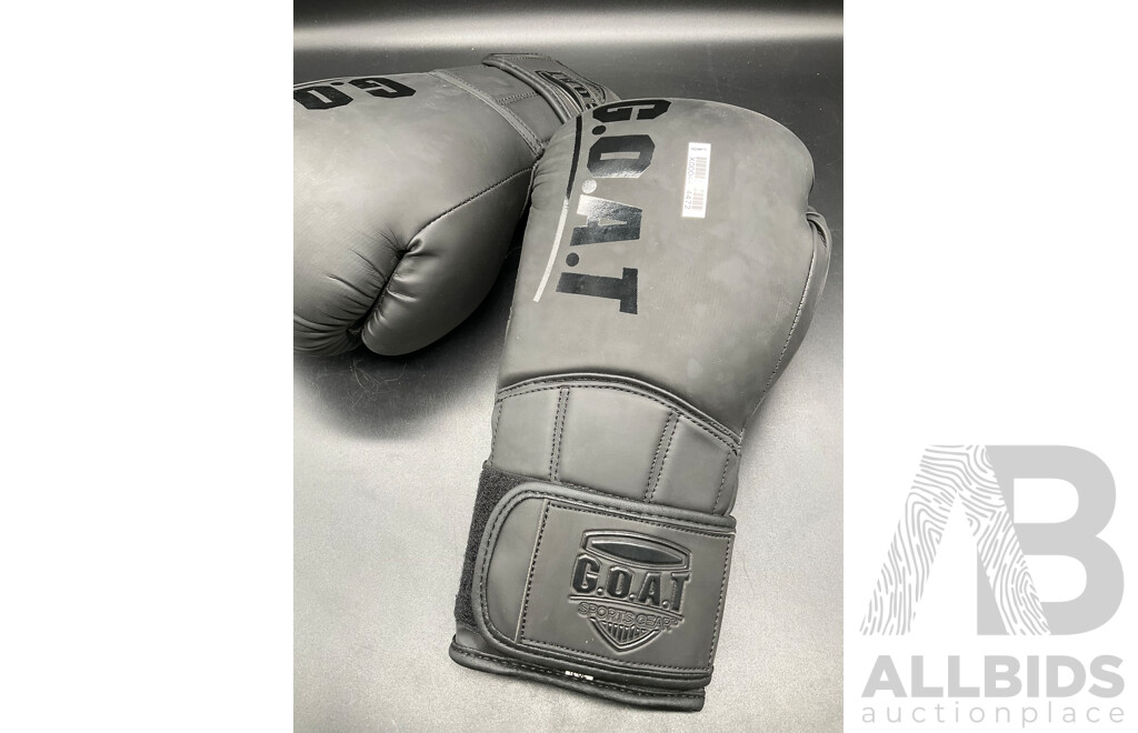 G.O.A.T. Boxing Gloves Black 12oz (x8) and White (x2) - Lot of 10