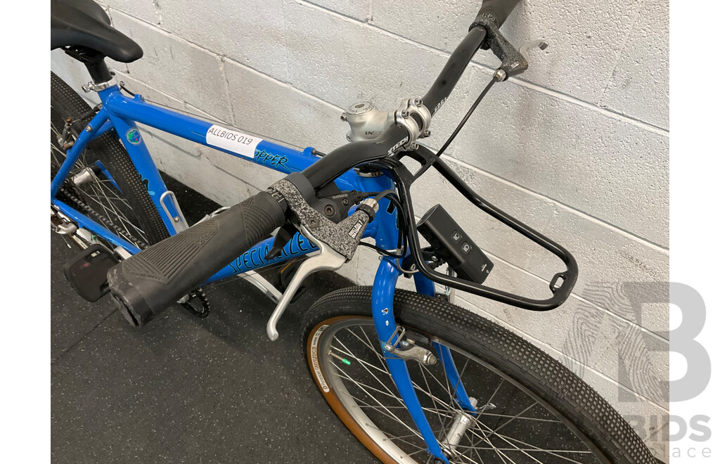 SPECIALIZED Rockhopper Mountain Bike