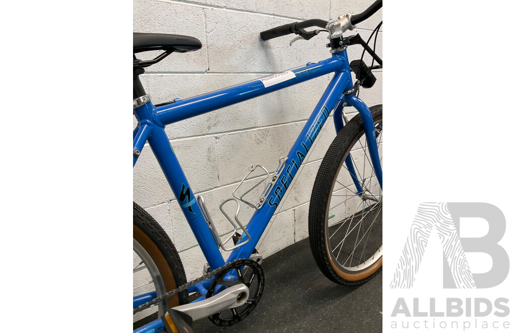 SPECIALIZED Rockhopper Mountain Bike