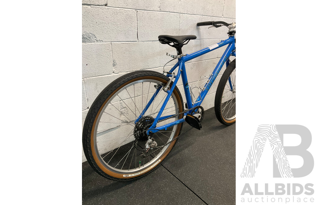 SPECIALIZED Rockhopper Mountain Bike