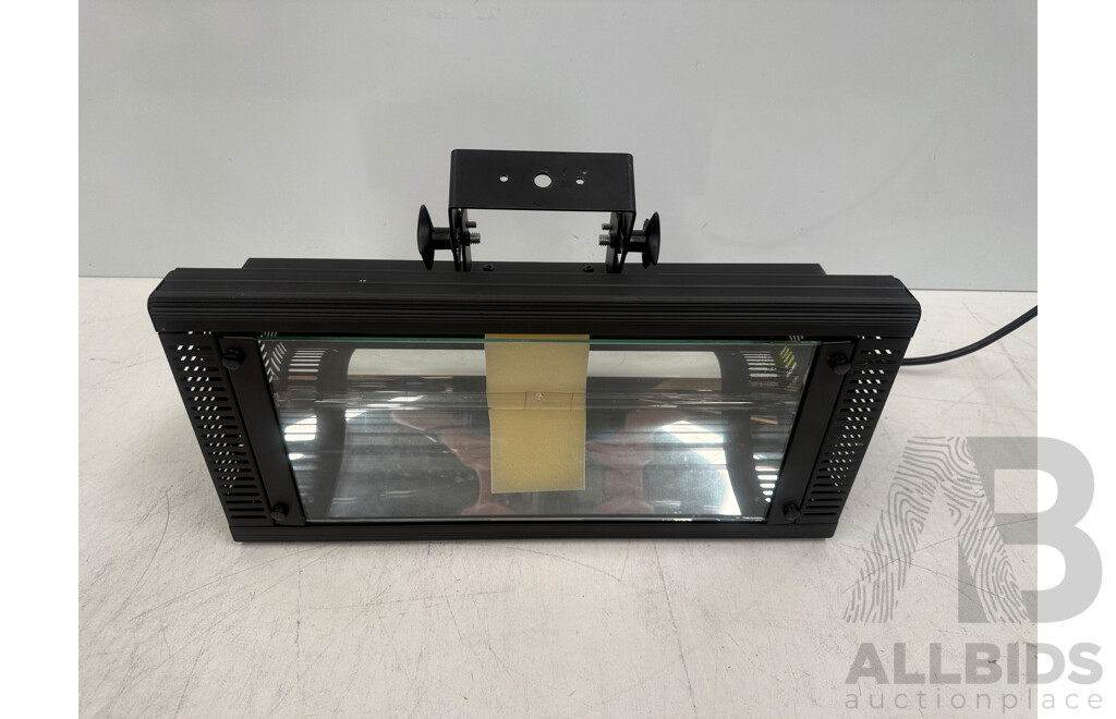 Vortex 1500 - 240V/1500W - Strobe Light