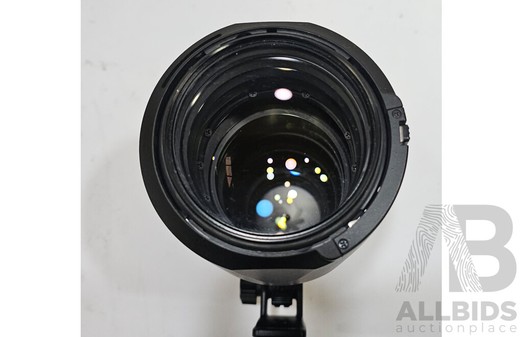 Nikon AF-S Nikkor 70-200mm F/2.8g Ed VR Lens