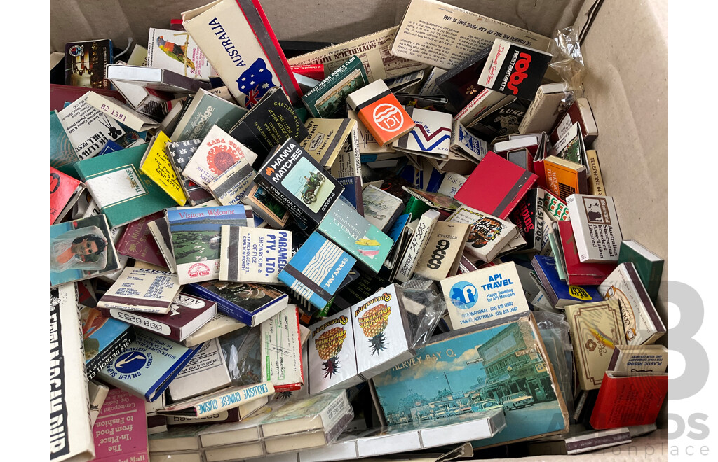 Box of Vintage Match Books and Boxes of Mostly Australian Restaurants, Businesses and Destinations Including Ettamogah Pub, Surfers Paradise, Hannah, Redheads