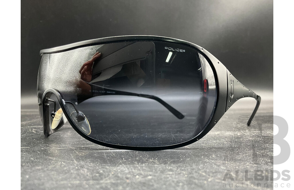 POLICE Black Sunglasses (S8193) with Carry Case