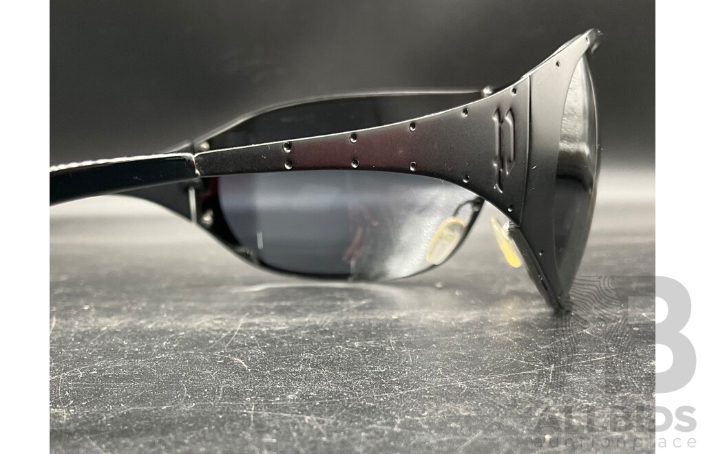 POLICE Black Sunglasses (S8193) with Carry Case