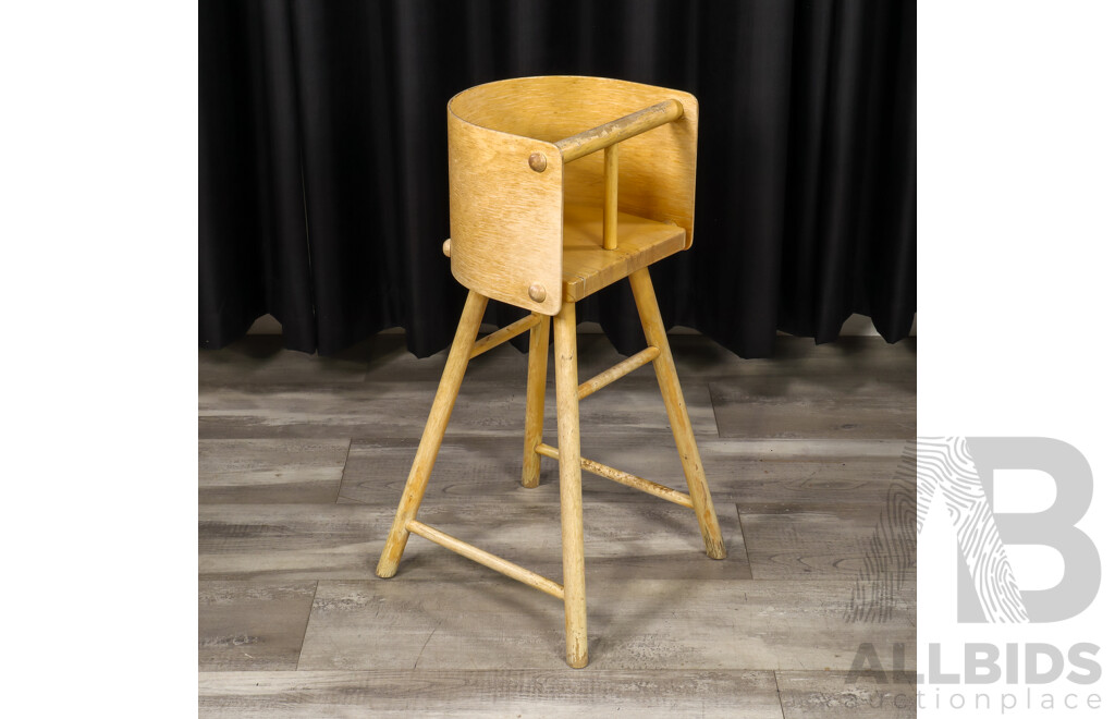 Modern Timber Childs High Chair by Anibou
