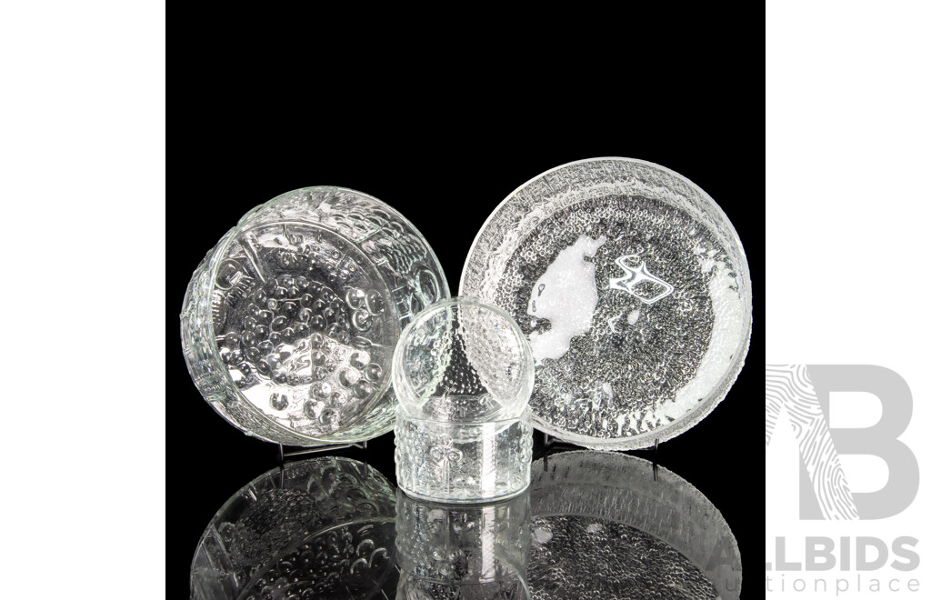 Mid Century Iitala Ultima Thule Serving Bowl Aong with Three Bowls by Oiva Toikka for Nuutajarvi in Flora Pattern