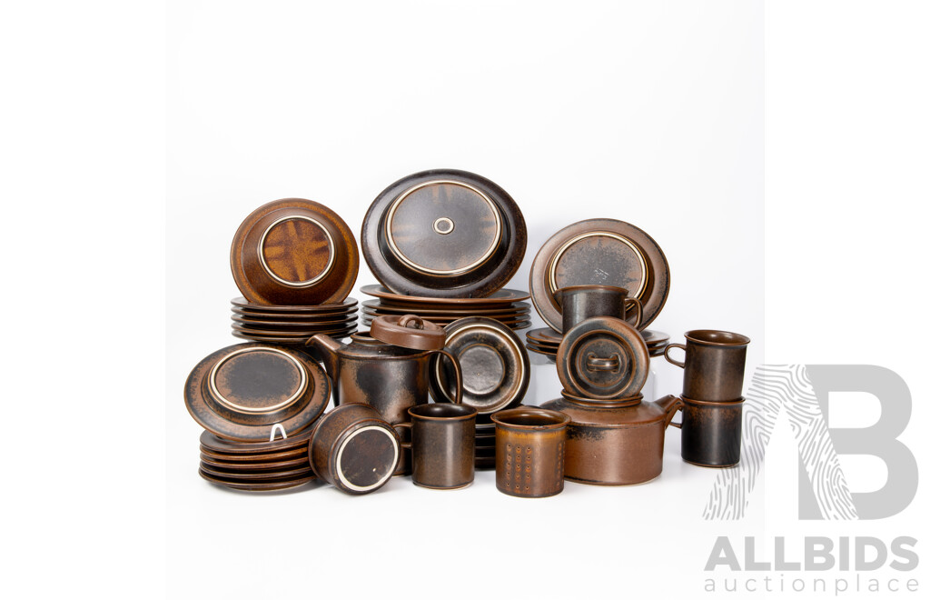 Collection 34 Pieces Mid Century Arabia Ruska Dinner Ware Including Coffee Pot