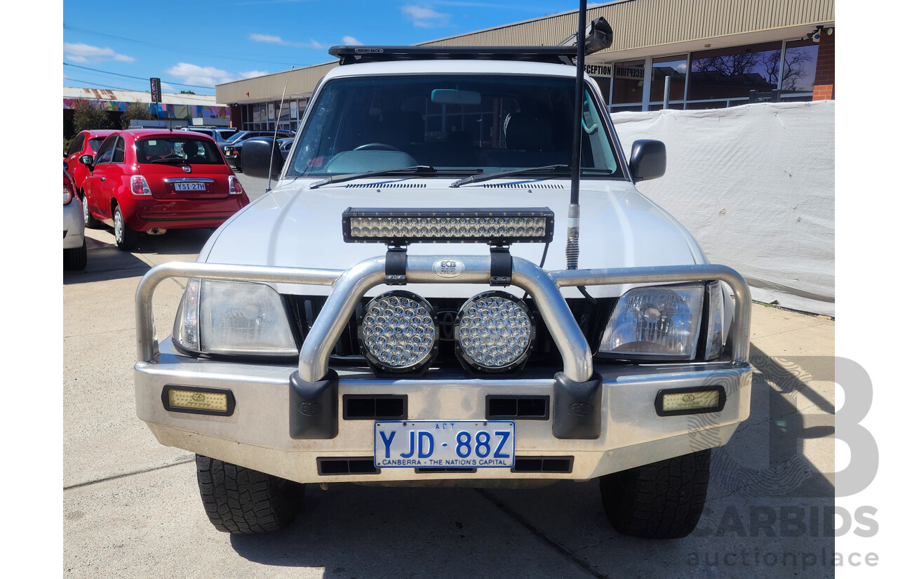 8/2002 Toyota Landcruiser Prado GXL (4x4) KZJ95R 4d Wagon White / Gold 3.0L