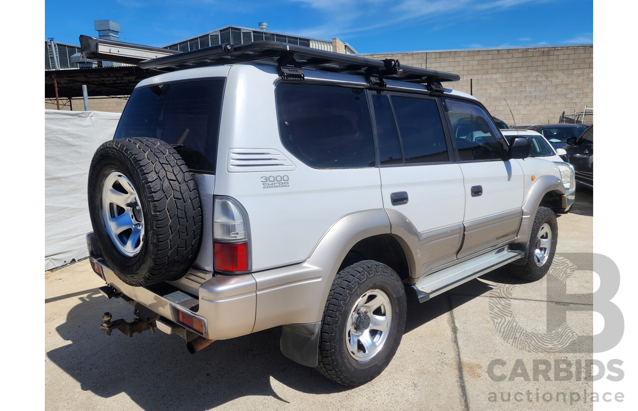8/2002 Toyota Landcruiser Prado GXL (4x4) KZJ95R 4d Wagon White / Gold 3.0L