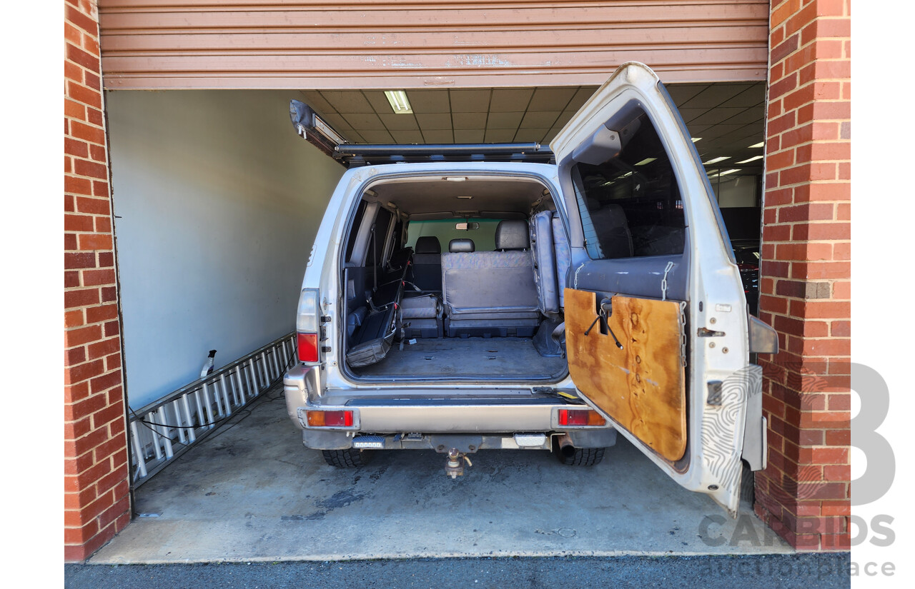 8/2002 Toyota Landcruiser Prado GXL (4x4) KZJ95R 4d Wagon White / Gold 3.0L